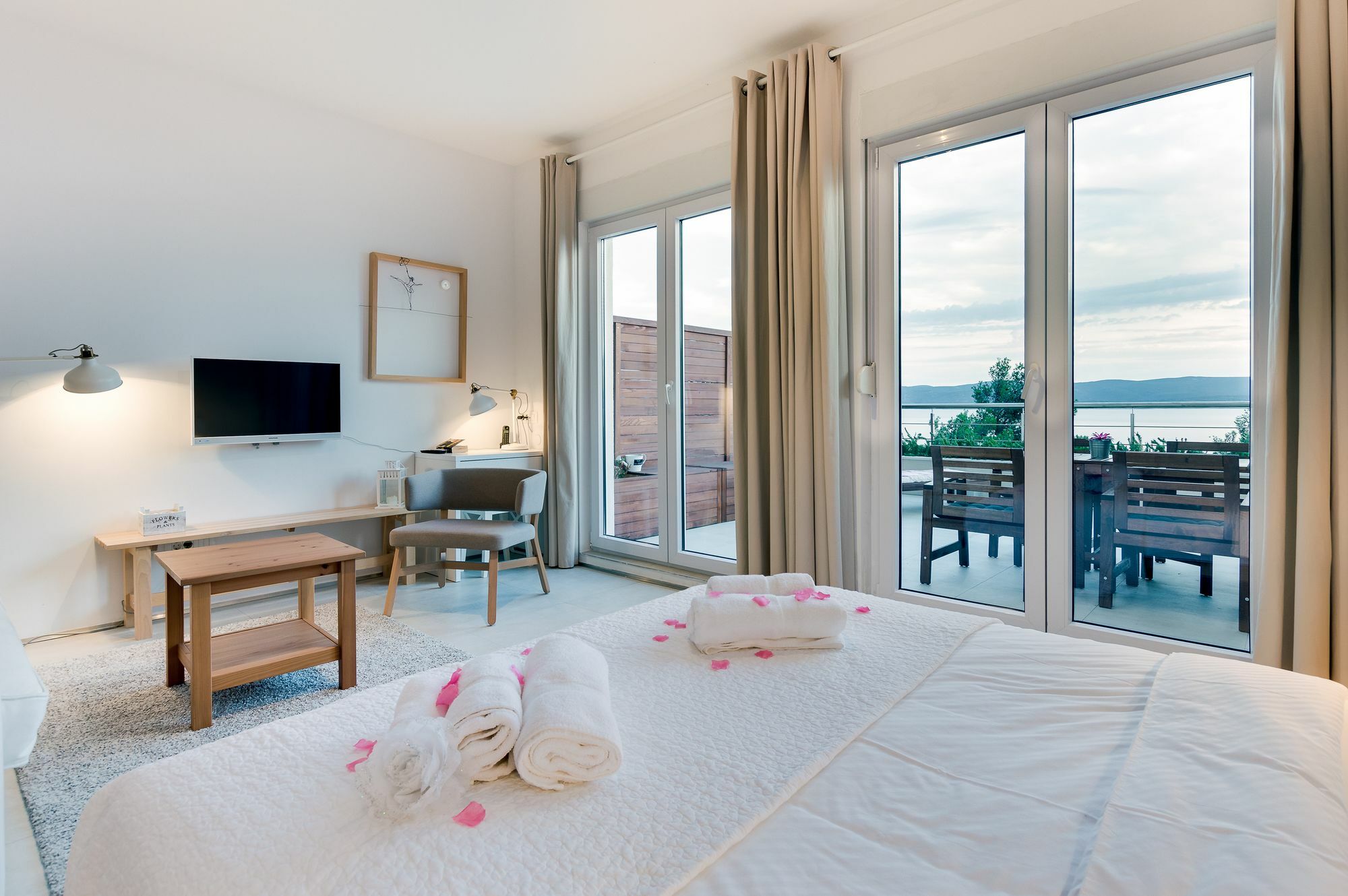 Luxury Apartments Jolara Mimice Exterior foto